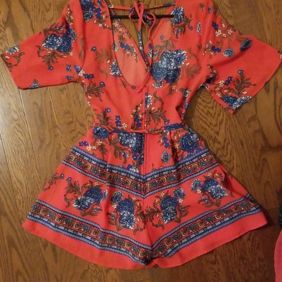 Charlotte Russe Romper - Picture 2 of 3